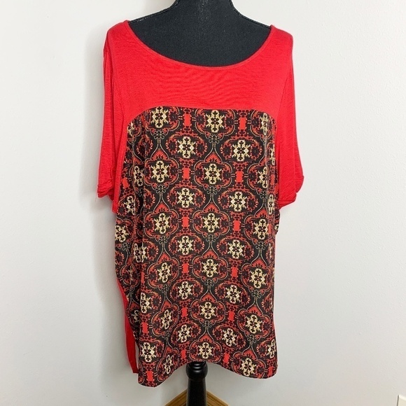 DB Red Front Pattern Women's Casual Shirt (2X) - Picture 1 of 7